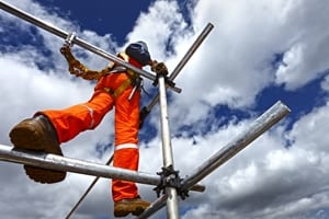 keeping-workers-safe-while-they-operate-at-heights (1)